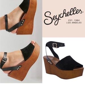 Seychelles Forward Wedge, Black Suede, size W 40